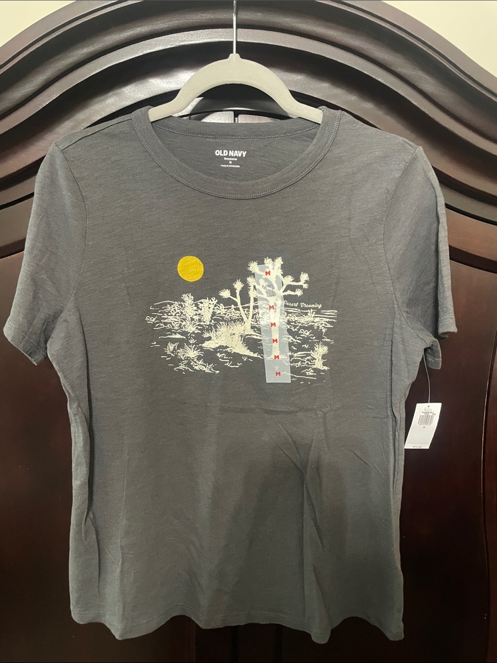 Old Navy Women’s Charcoal Graphic Desert Tee with Yellow Sun